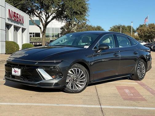 2024 Hyundai SONATA Hybrid SE
