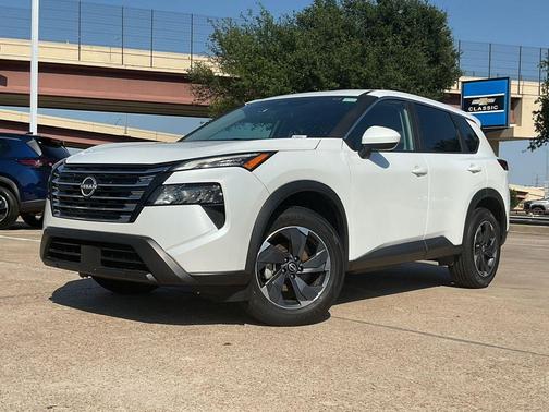 Everest White Pearl 2025 Nissan Rogue SV