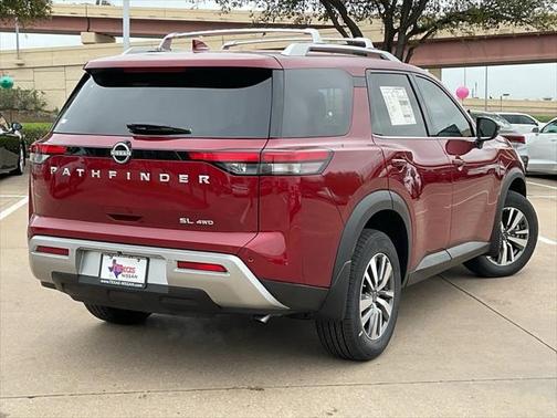 2025 Nissan Pathfinder SL 4WD