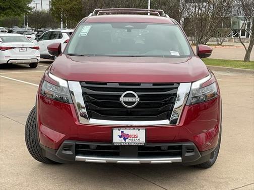 2025 Nissan Pathfinder SL 4WD