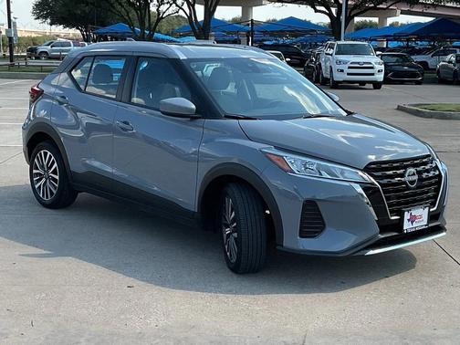2024 Nissan Kicks SV