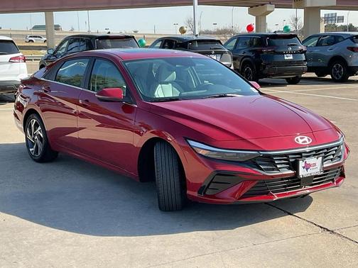 2025 Hyundai ELANTRA Limited