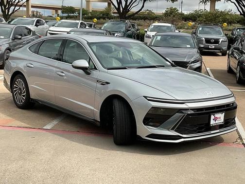 2024 Hyundai SONATA Hybrid SE