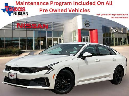 Snow White Pearl 2025 Kia K5 LXS