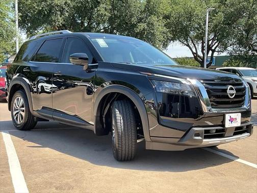 2025 Nissan Pathfinder SL FWD