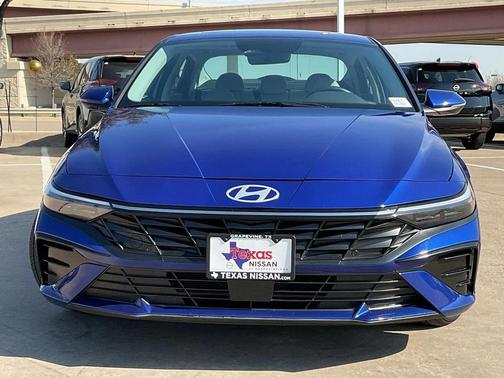 2025 Hyundai ELANTRA Limited