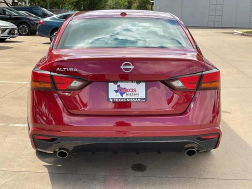 2024 Nissan Altima SR FWD
