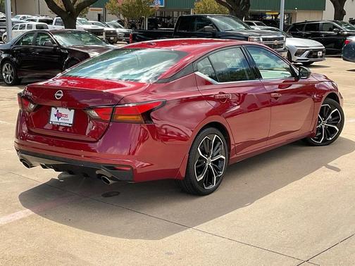 2024 Nissan Altima SR FWD