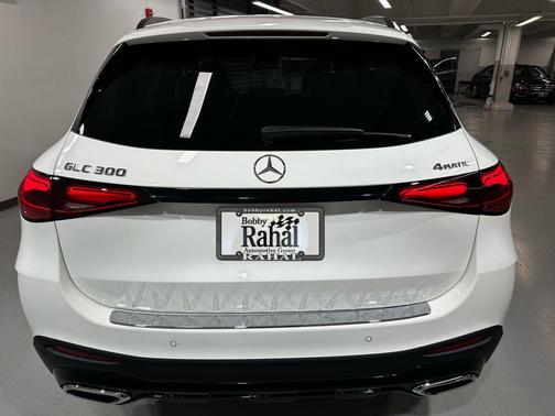 Polar White 2026 Mercedes-Benz GLC 300 4MATIC