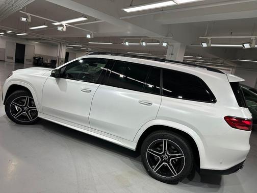 Moonlgt Wht Mag 2026 Mercedes-Benz GLS 450 4MATIC