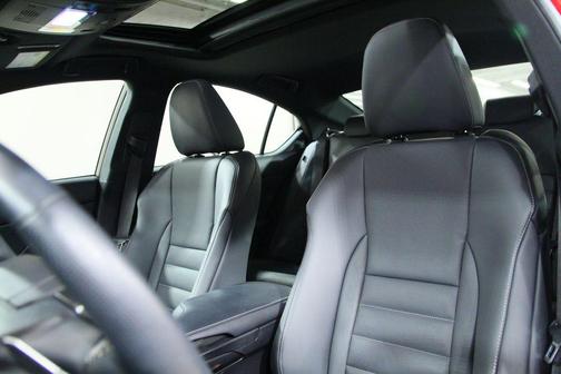 Infrared 2024 Lexus IS 350 Base