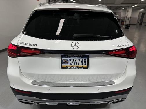 2026 Mercedes-Benz GLC 300 4MATIC