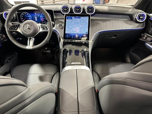 2026 Mercedes-Benz GLC 300 4MATIC