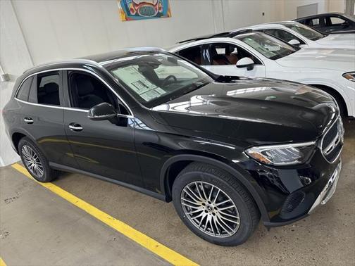 2025 Mercedes-Benz GLC 300 4MATIC