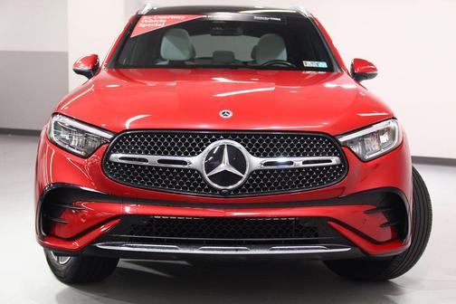 2025 Mercedes-Benz GLC 300 4MATIC