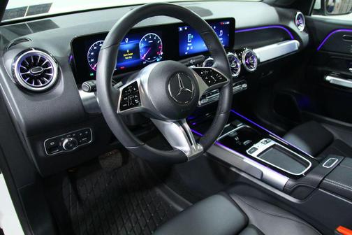 Polar White 2026 Mercedes-Benz GLB 250 4MATIC