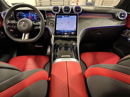 2026 Mercedes-Benz GLC 300 4MATIC