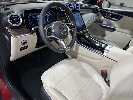 2026 Mercedes-Benz GLC 300 4MATIC