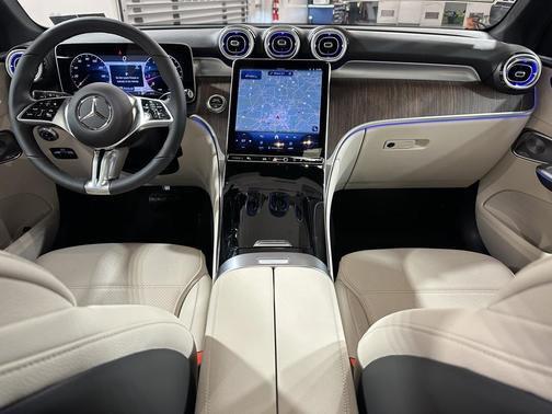 2026 Mercedes-Benz GLC 300 4MATIC