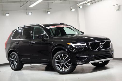2017 Volvo XC90 T6 Momentum