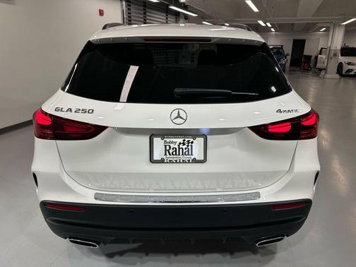 Polar White 2026 Mercedes-Benz GLA 250 4MATIC