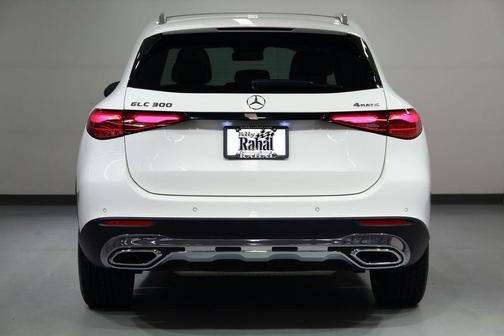 2026 Mercedes-Benz GLC 300 4MATIC