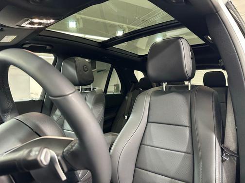 Moonlgt Wht Mag 2026 Mercedes-Benz GLE 450 4MATIC