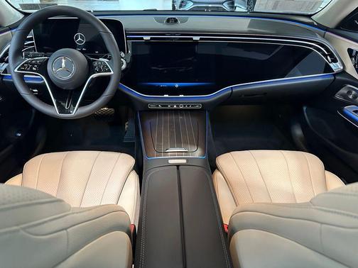Verde Silver 2027 Mercedes-Benz E-Class E 350