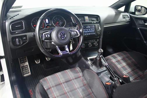 2016 Volkswagen Golf GTI 2.0T S 4-Door
