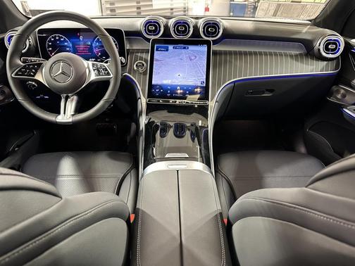 2025 Mercedes-Benz GLC 300 4MATIC