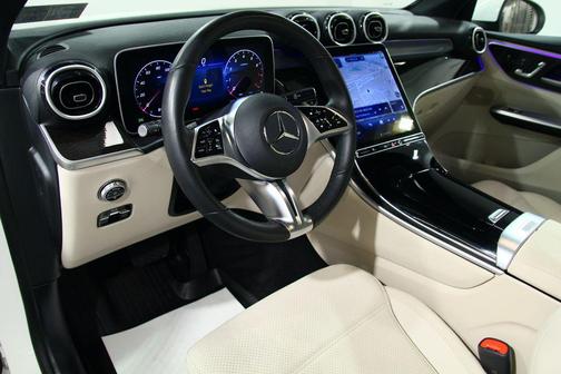 2025 Mercedes-Benz GLC 300 4MATIC