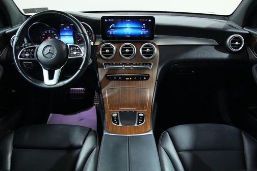 Graphite Gray Metallic 2022 Mercedes-Benz GLC 300 4MATIC