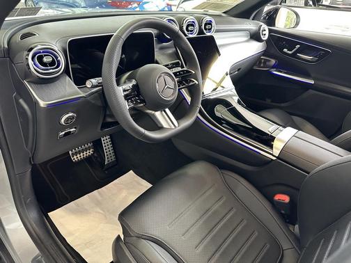 2025 Mercedes-Benz GLC 350e Base