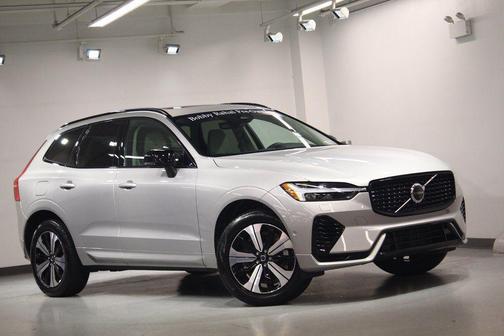 2024 Volvo XC60 Recharge Plug-In Hybrid T8 Plus Dark Theme