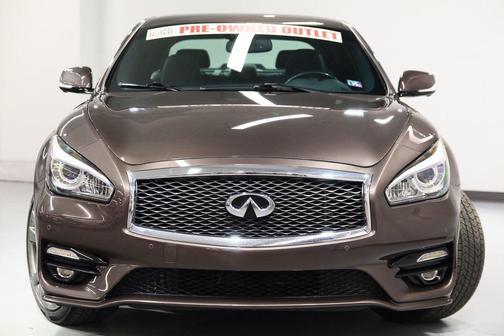 2016 INFINITI Q70 3.7X