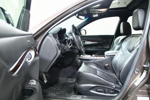 2016 INFINITI Q70 3.7X