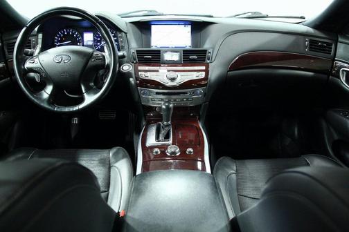 2016 INFINITI Q70 3.7X