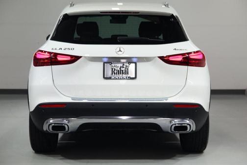 Polar White 2026 Mercedes-Benz GLA 250 4MATIC