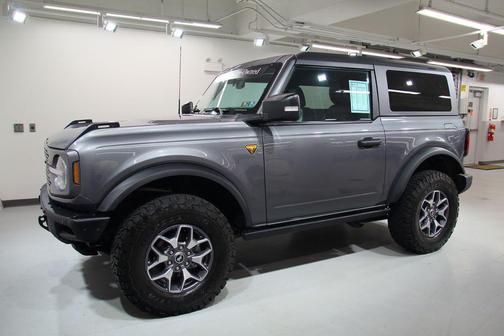 Carbonized Gray Metallic 2024 Ford Bronco Badlands