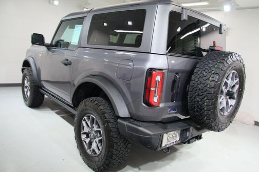 Carbonized Gray Metallic 2024 Ford Bronco Badlands