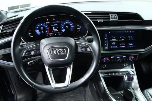 2022 Audi Q3 45 S line Premium Plus