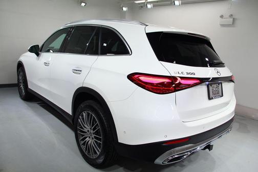 2025 Mercedes-Benz GLC 300 4MATIC