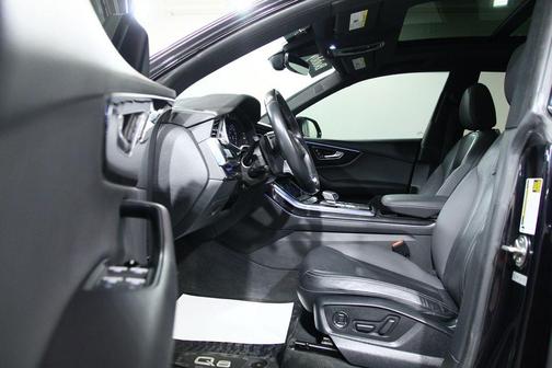 2021 Audi Q8 55 Premium Plus