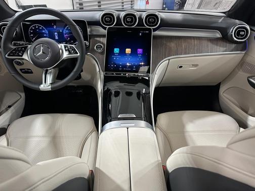 2026 Mercedes-Benz GLC 300 4MATIC