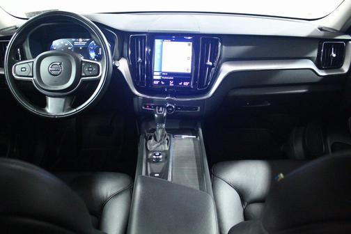 2018 Volvo XC60 T6 Momentum