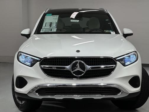 2026 Mercedes-Benz GLC 300 4MATIC