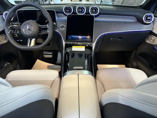 2026 Mercedes-Benz GLC 300 4MATIC