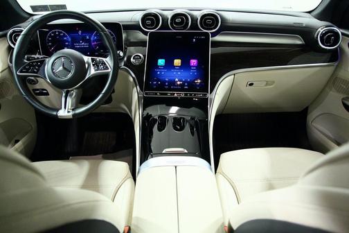 2025 Mercedes-Benz GLC 300 4MATIC