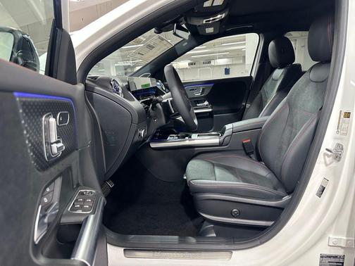 Polar White 2026 Mercedes-Benz GLA 250 4MATIC