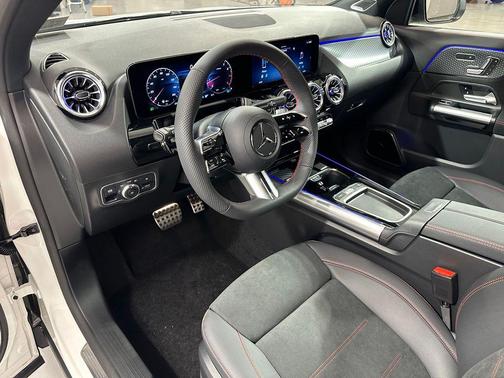 Polar White 2026 Mercedes-Benz GLA 250 4MATIC